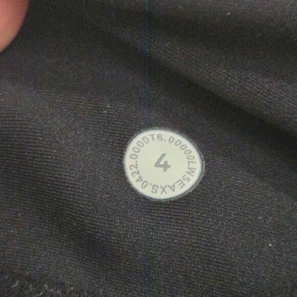Lululemon Fast and Free Thermal Leggings with pockets 28" size 4 Black - Picture 10 of 15